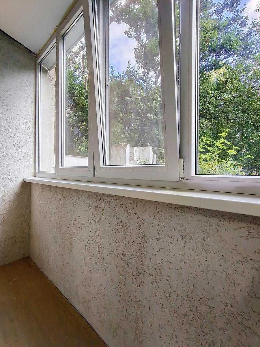 В продажу 1-кімнатна квартира серії ЧН 39 м², ремонт, вбудовані
