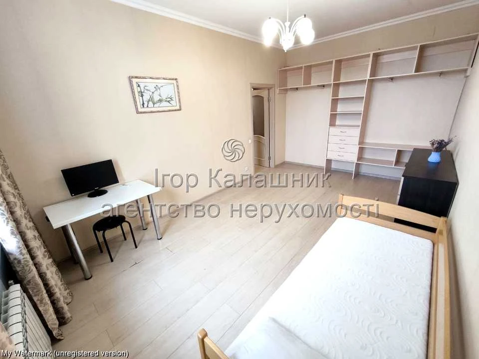 Apartment. Ivan Svetlichnogo Street, Kyiv