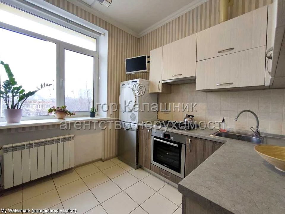 Apartment. Ivan Svetlichnogo Street, Kyiv