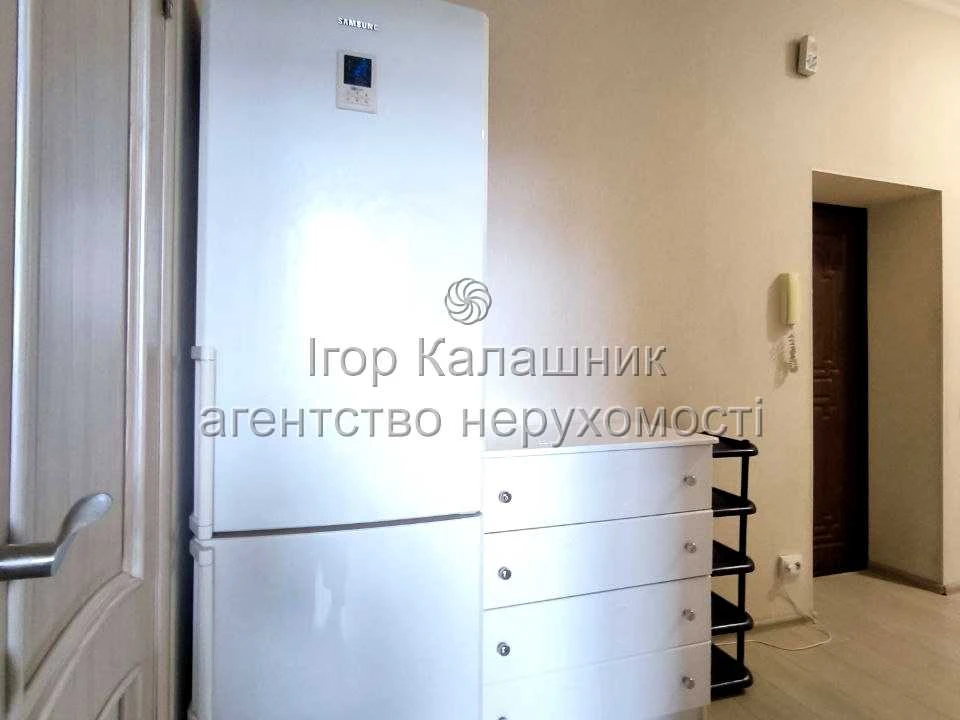 Apartment. Ivan Svetlichnogo Street, Kyiv