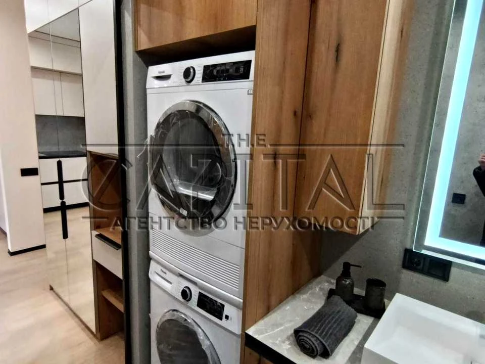Apartment. Kyiv, Rodyny Kistiakivs'ka Street