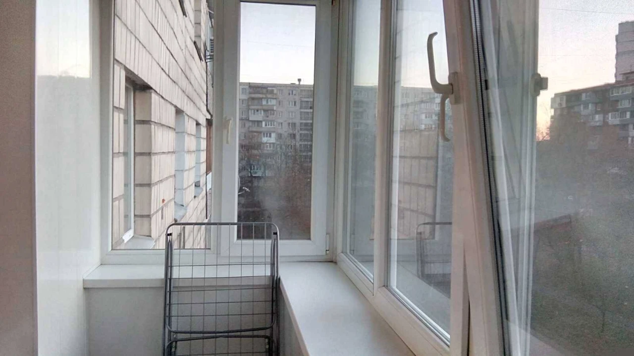 Сдам долгосрочно 1-к квартиру Киев, Днепровский, Андрея Малы