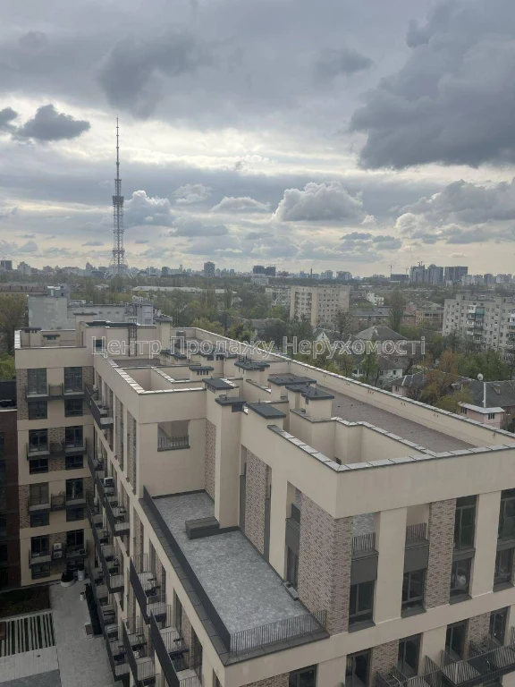 Продаж 3-кімнатній квартири 67,9 м², Київ, 15-й поверх з 15.