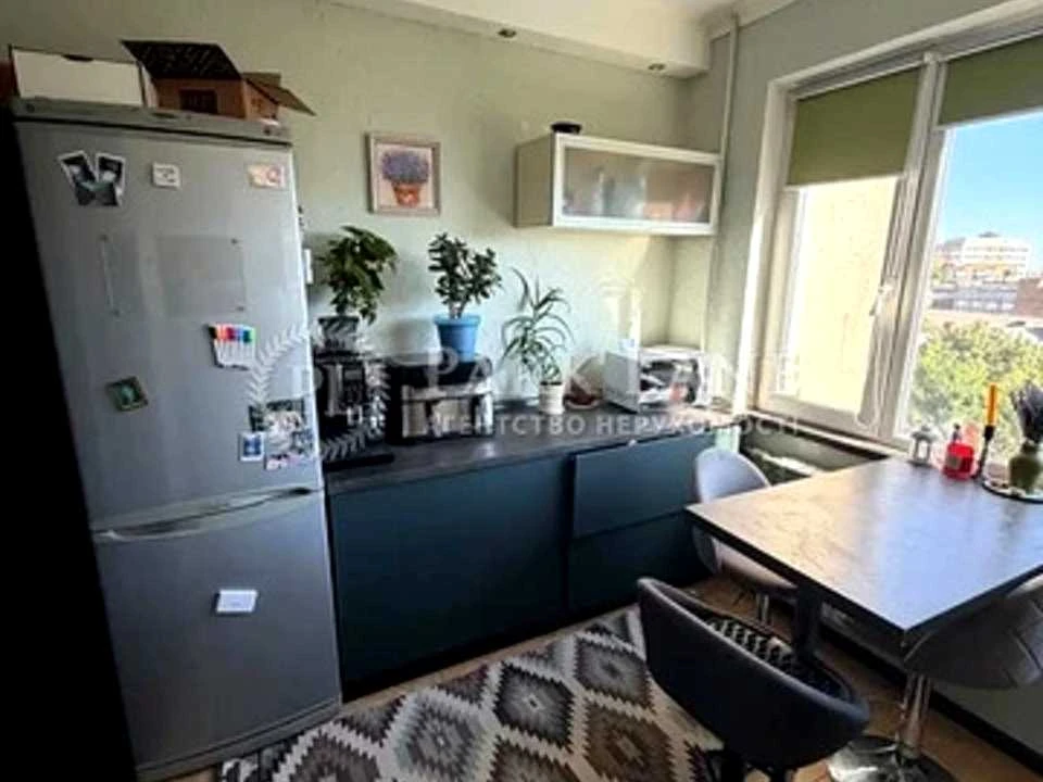 Apartment. Panasa Myrhoro Street, Kyiv