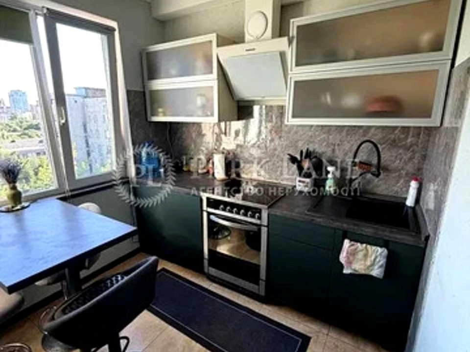 Apartment. Panasa Myrhoro Street, Kyiv