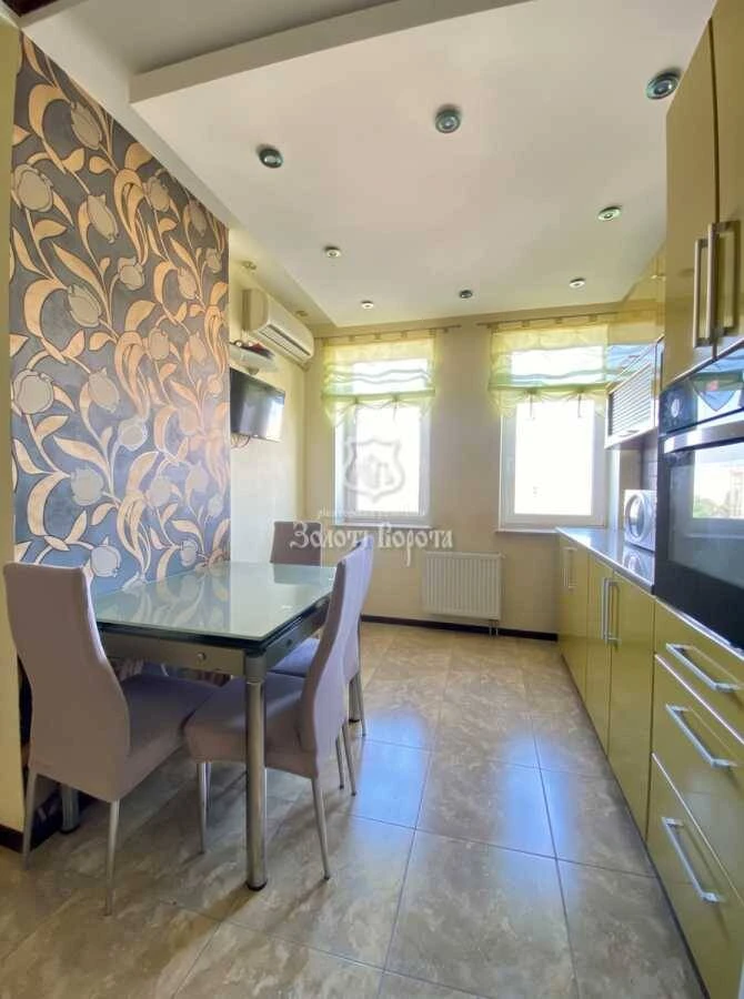 Продам 3-к квартиру Київ, Дарницький, Олександра Мишуги вул,