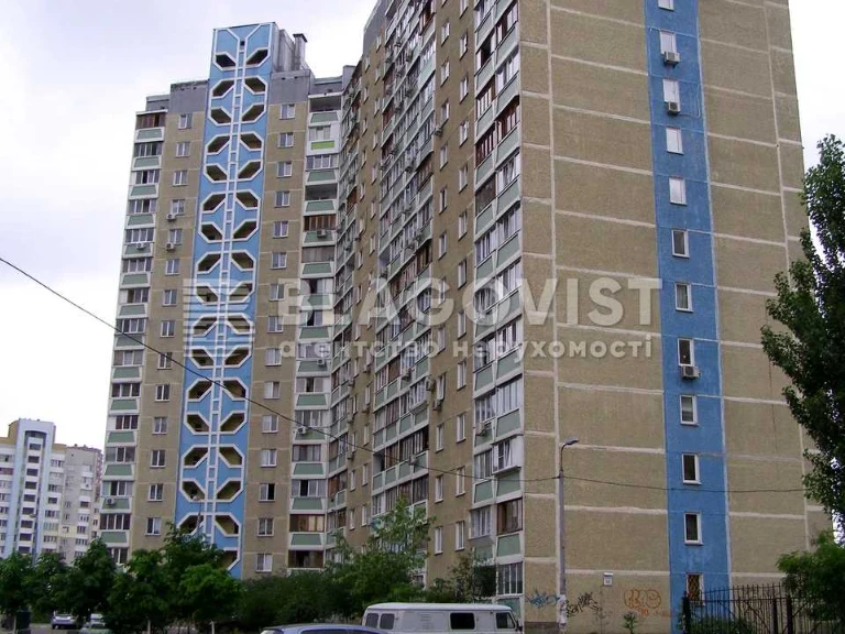 Apartment. Dragomannova Street, Kyiv