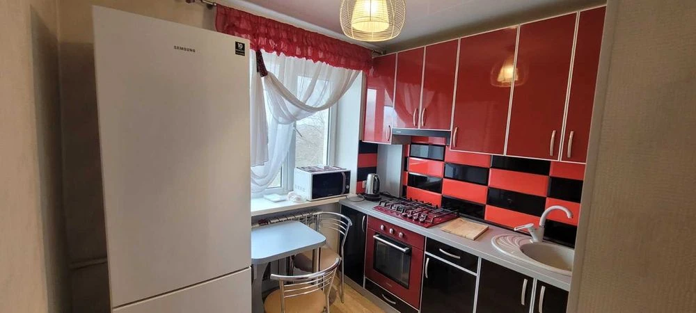 2-room apartment on Ivanova Street.