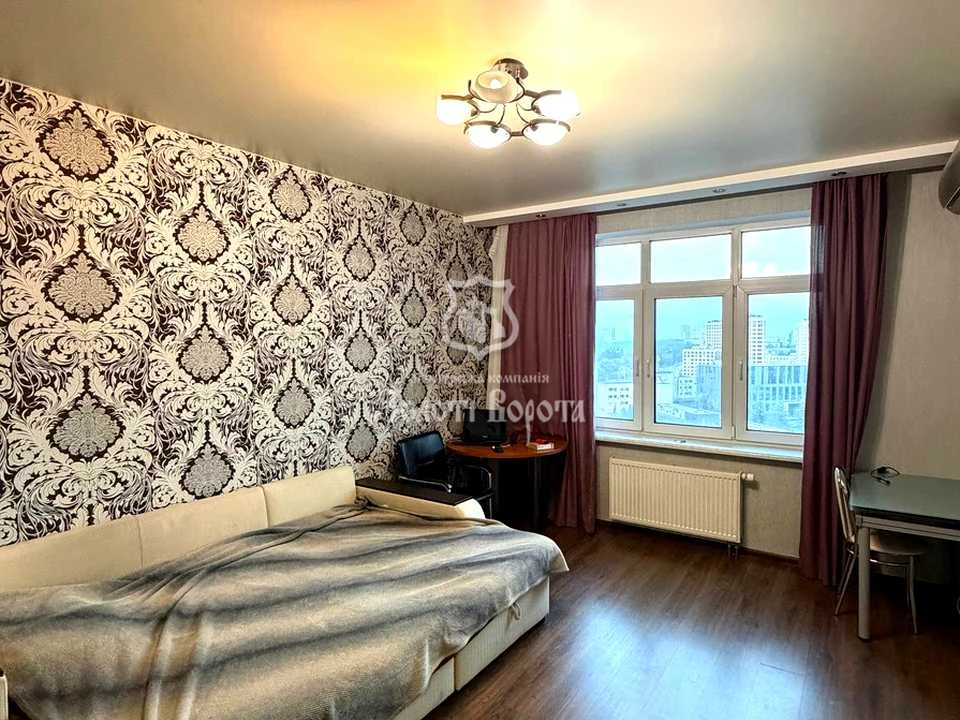 Apartment. Brestsky Prospect, Kyiv