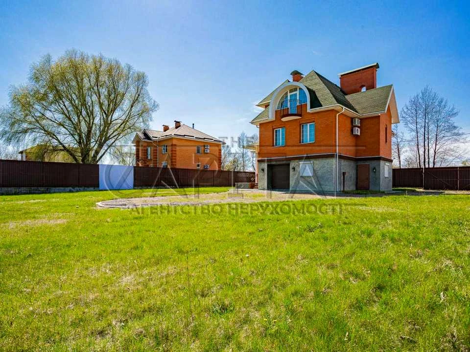 House. Bereznevy Pro. Kyiv