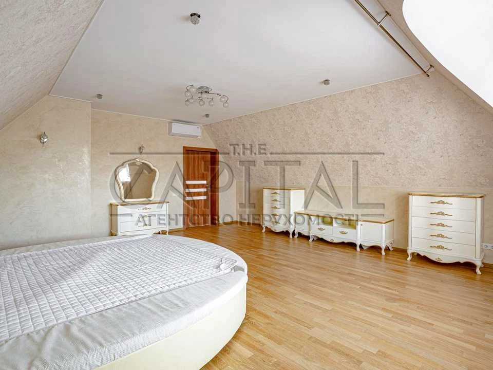House. Bereznevy Pro. Kyiv