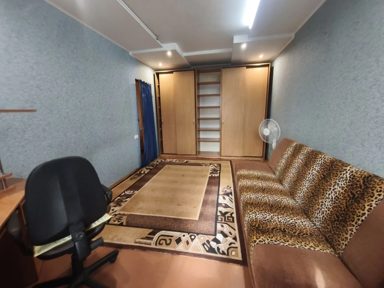 продам двухкомнатную квартиру 38000 уе