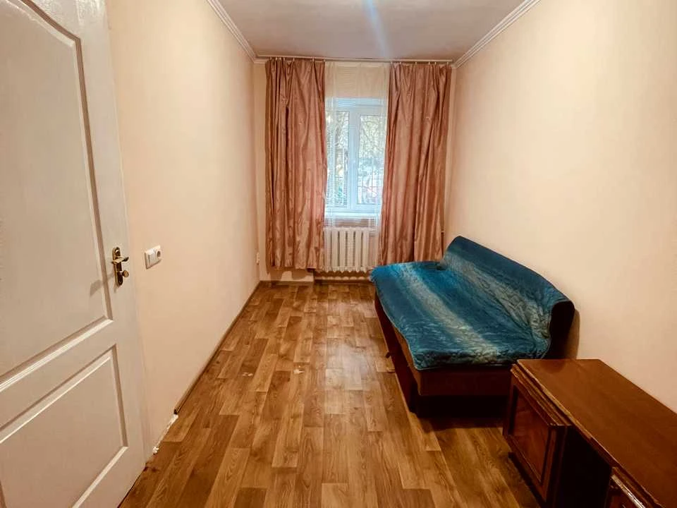 Apartment. Vinnytsia, Pyrogova St.