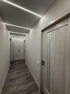 Продається 3-кімнатна квартира, вулиця Злуки