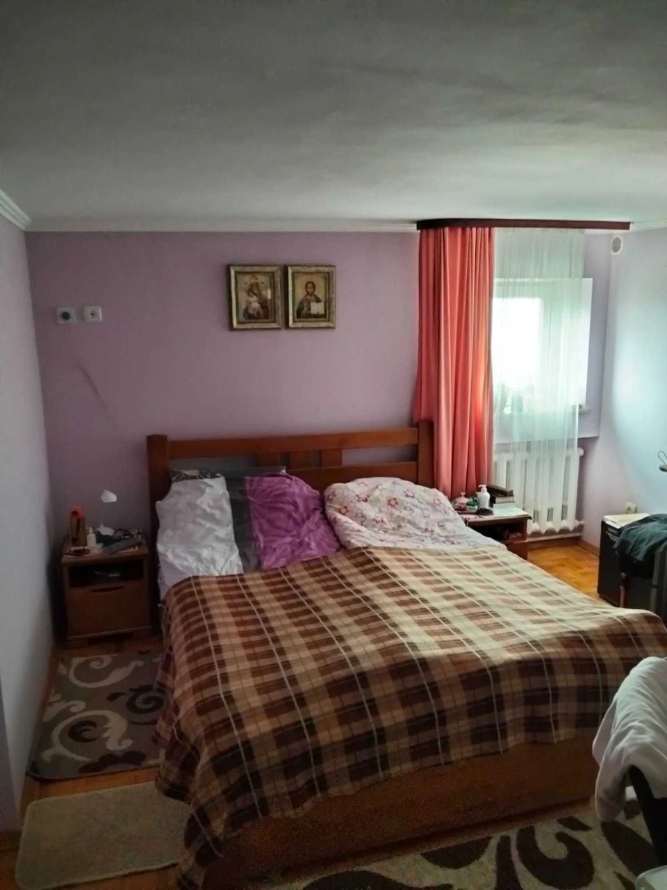 Продажа квартиры в Коломийске (Львов). 3 комнаты, кирпич. Возможна