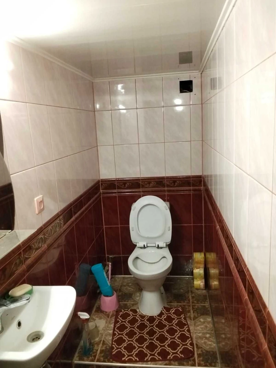 Продажа квартиры в Коломийске (Львов). 3 комнаты, кирпич. Возможна