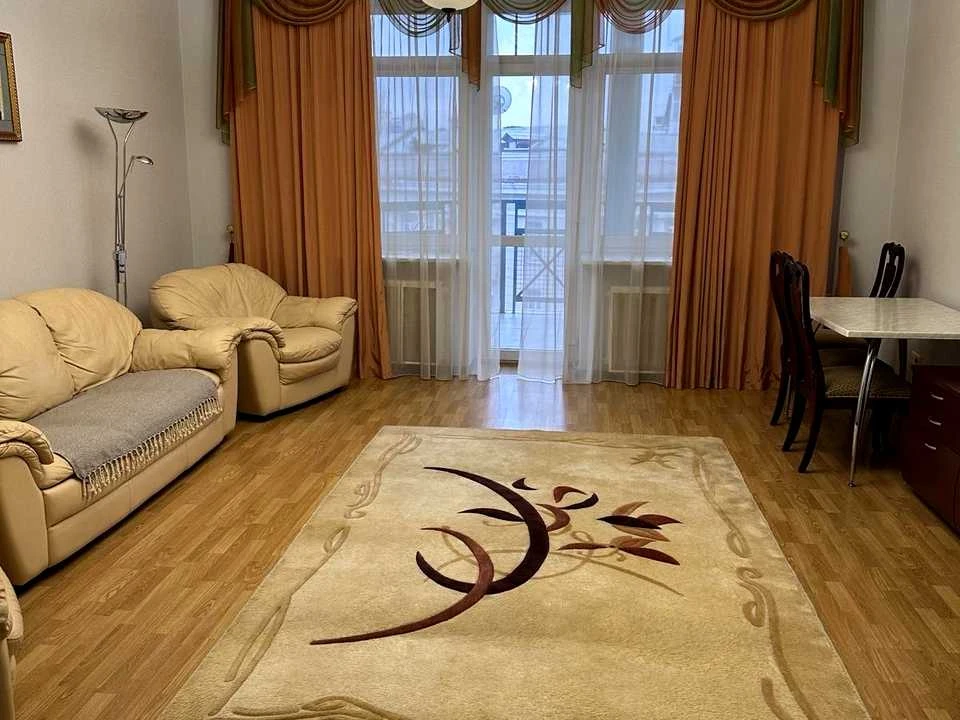 Квартира. Киев, улица Панаса Мирного