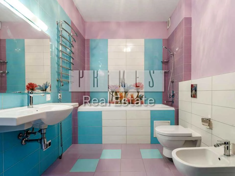 Apartment. Andriy Verkhovolda st.