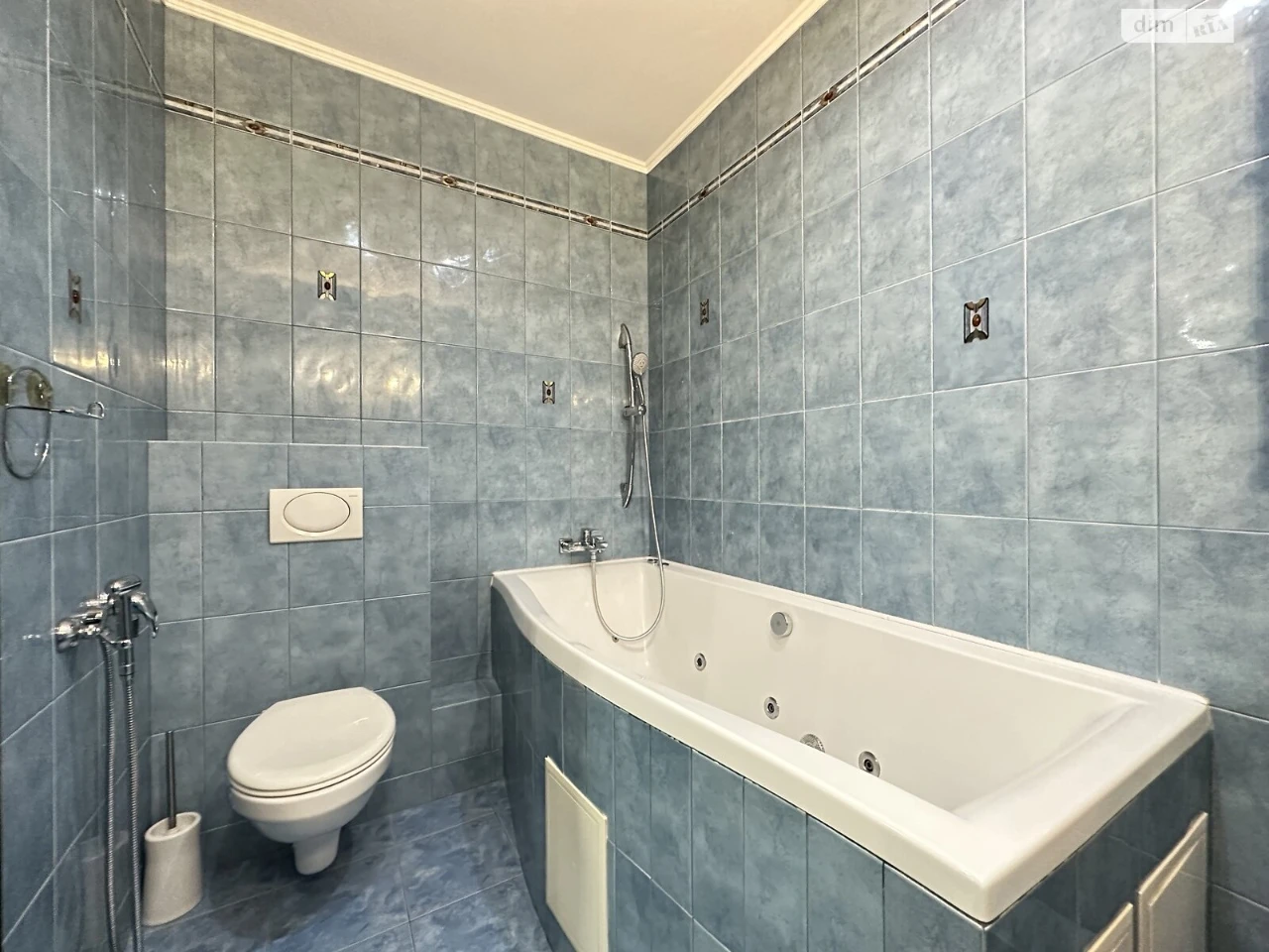 Long-Term Rental Apartment, Darnitsky District