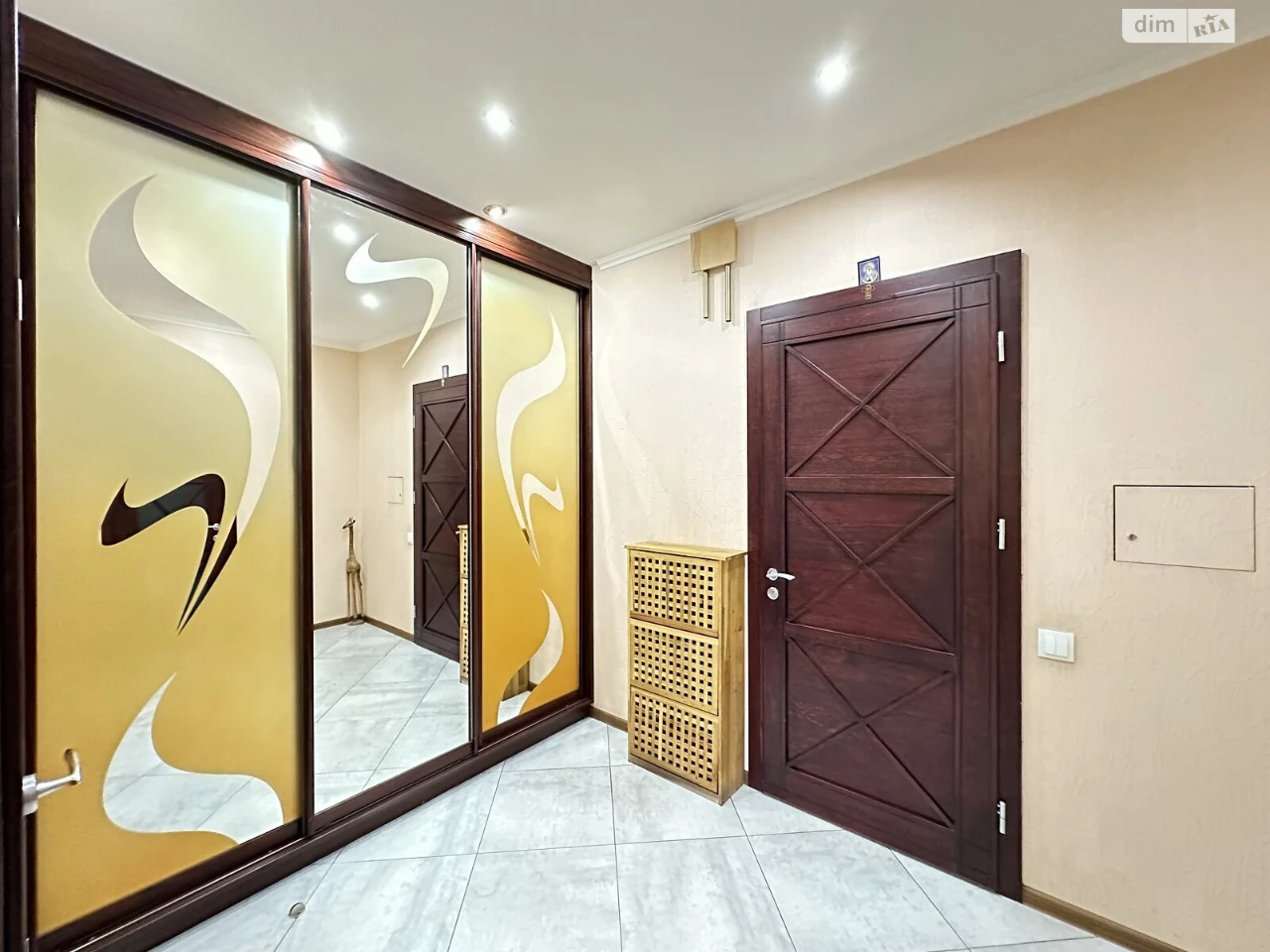 Long-Term Rental Apartment, Darnitsky District
