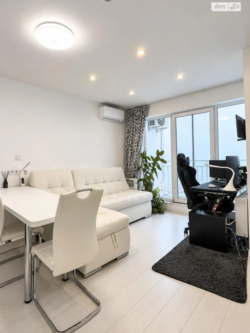 Long-Term Rental Apartment Montastnik