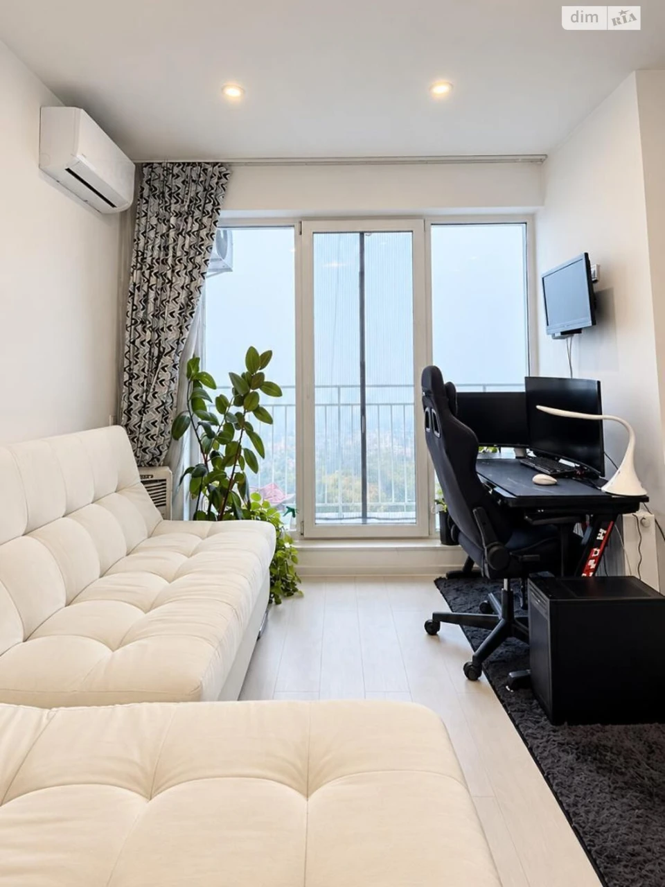 Long-Term Rental Apartment Montastnik