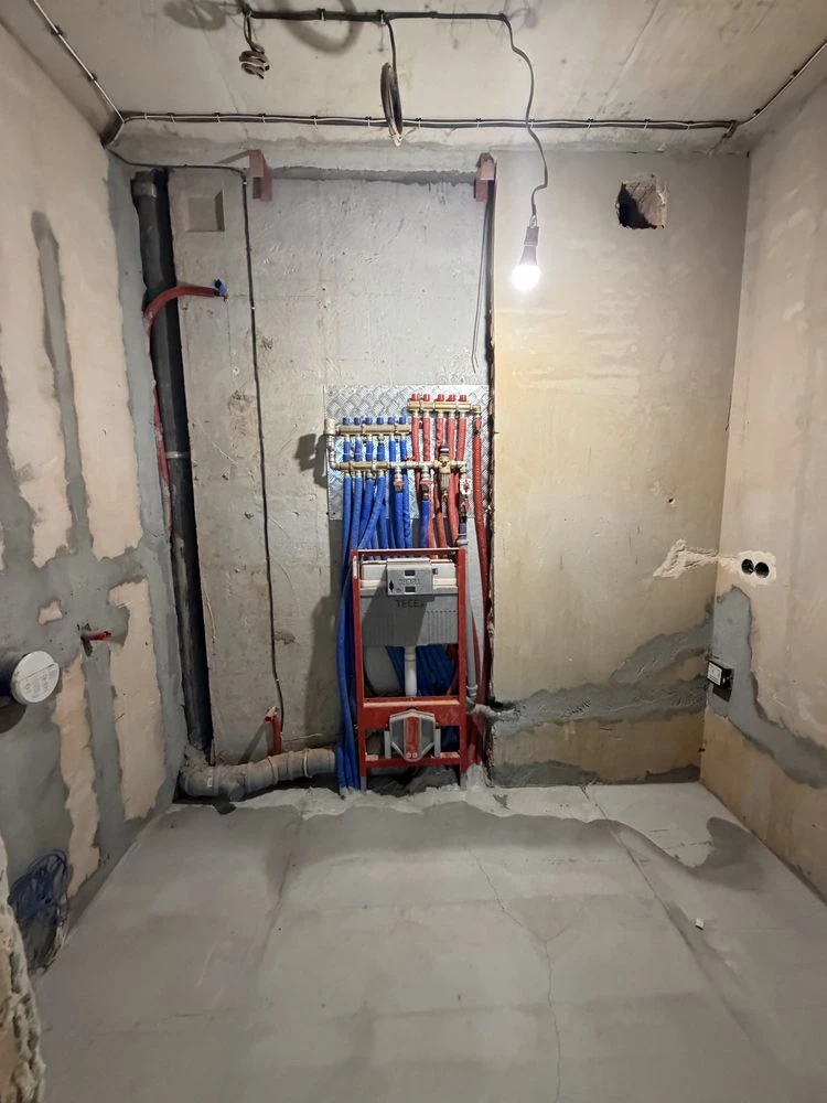 Kyiv Sale of 2-3 room apartment in excellent condition. Metro Holosiiv