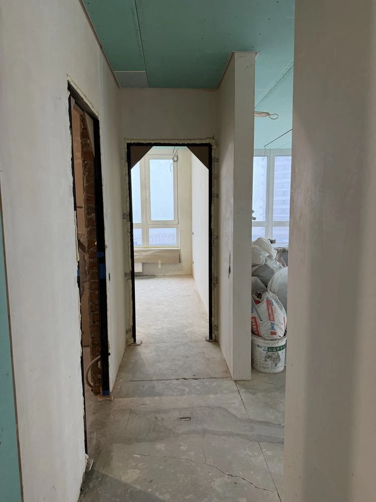 Kyiv Sale of 2-3 room apartment in excellent condition. Metro Holosiiv