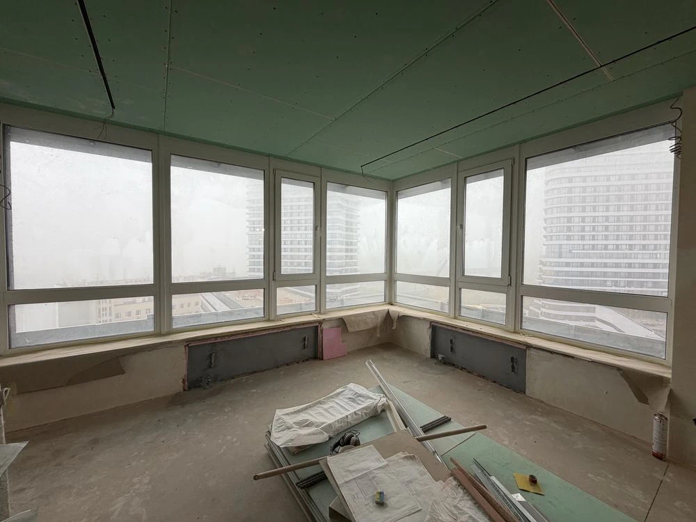 Kyiv Sale of 2-3 room apartment in excellent condition. Metro Holosiiv