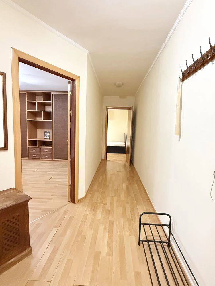Без комісії, бульвар Лесі Українки, 3, 2кім, 54 м.кв, цегла, газ,