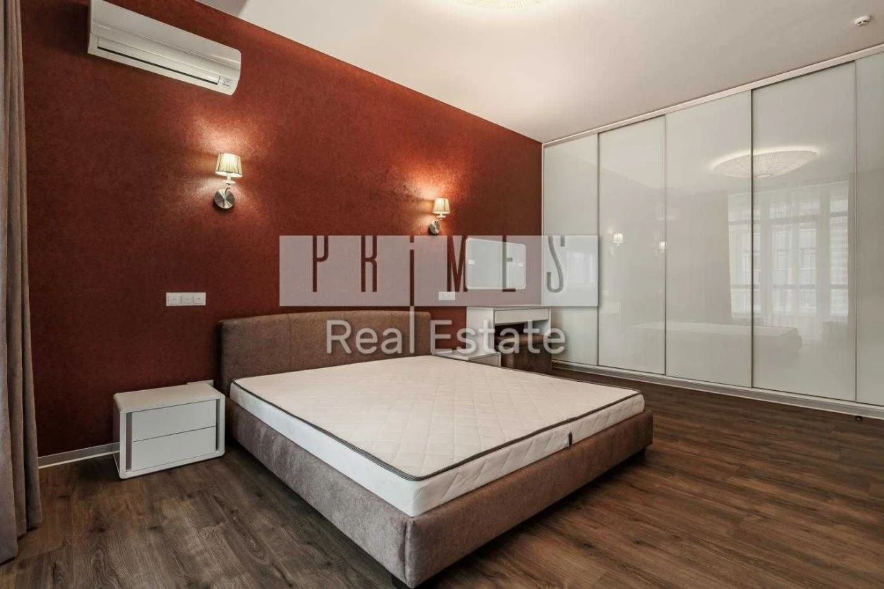 Sale: Apartment of Andriy Verkholyad, Peceresk, Kyiv