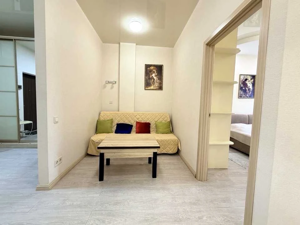 Apartment. Odesa, Velika Arnaoutska Street.
