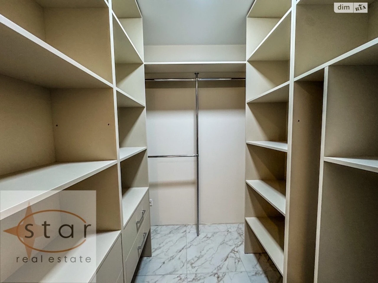 Apartment for Sale - Desnyan