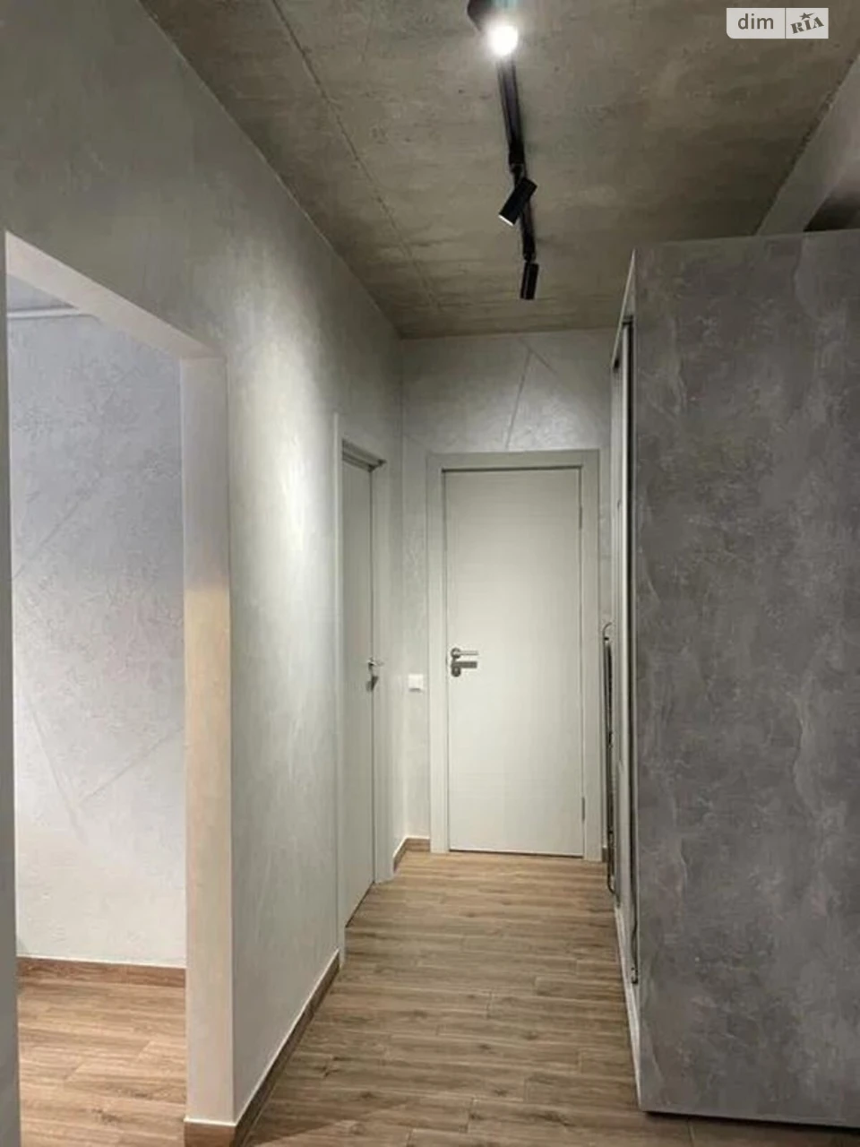 Long-Term Rental Apartment on Linskaya Street