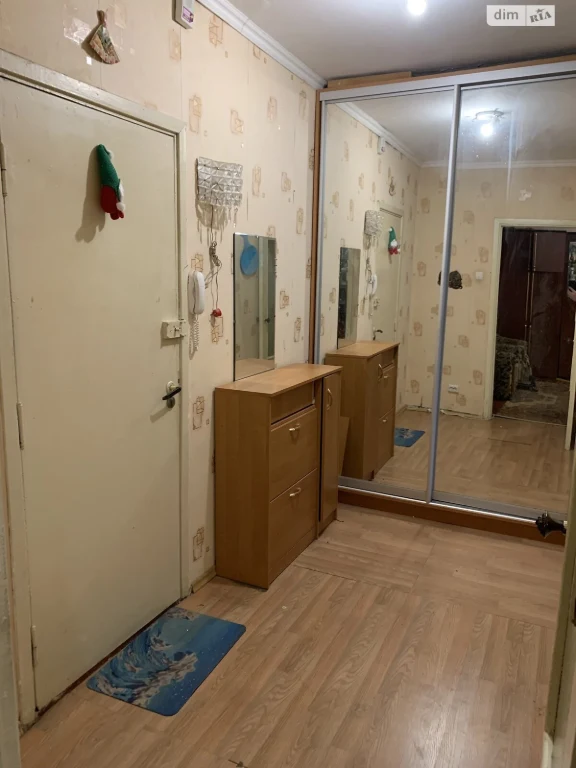 Apartment for Long-Term Rent, Poznyak