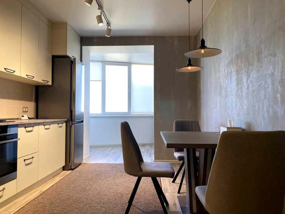 Apartment. Dnipro, Naberezhna Peremohy st.