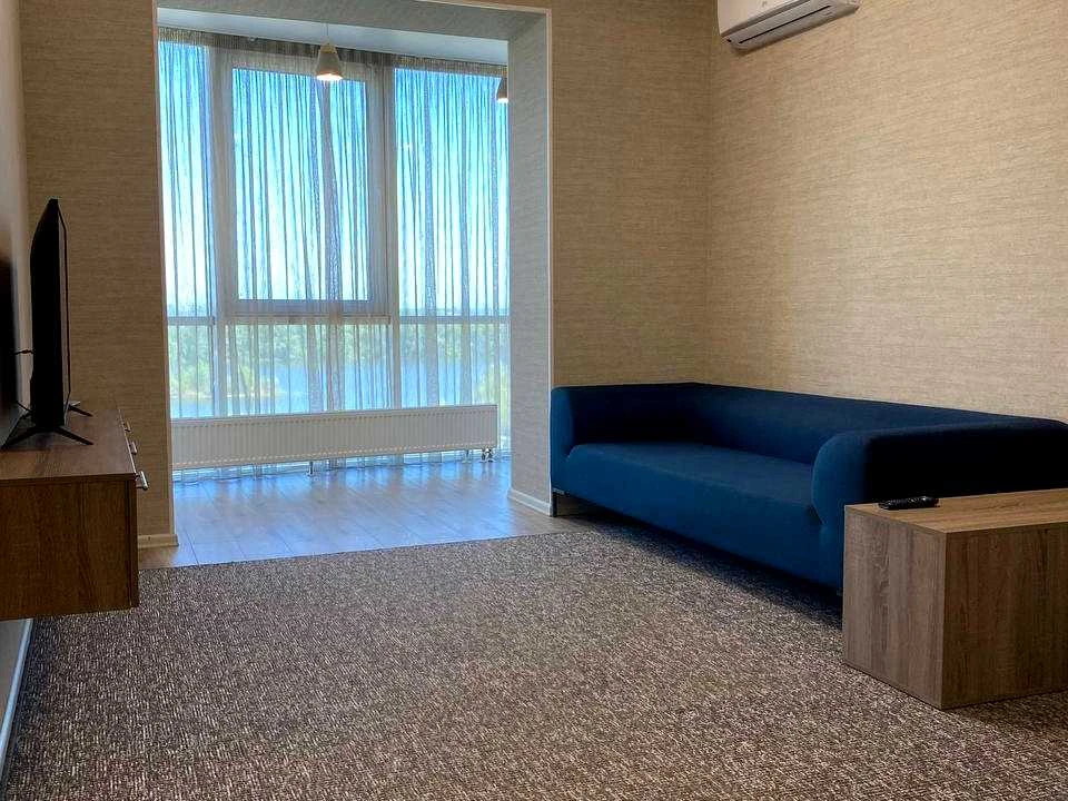 Apartment. Dnipro, Naberezhna Peremohy st.