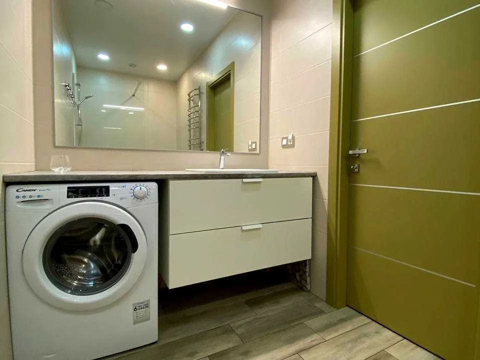 Apartment. Dnipro, Naberezhna Peremohy st.