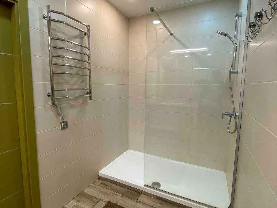 Apartment. Dnipro, Naberezhna Peremohy st.