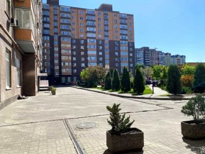 Apartment. Dnipro, Naberezhna Peremohy st.