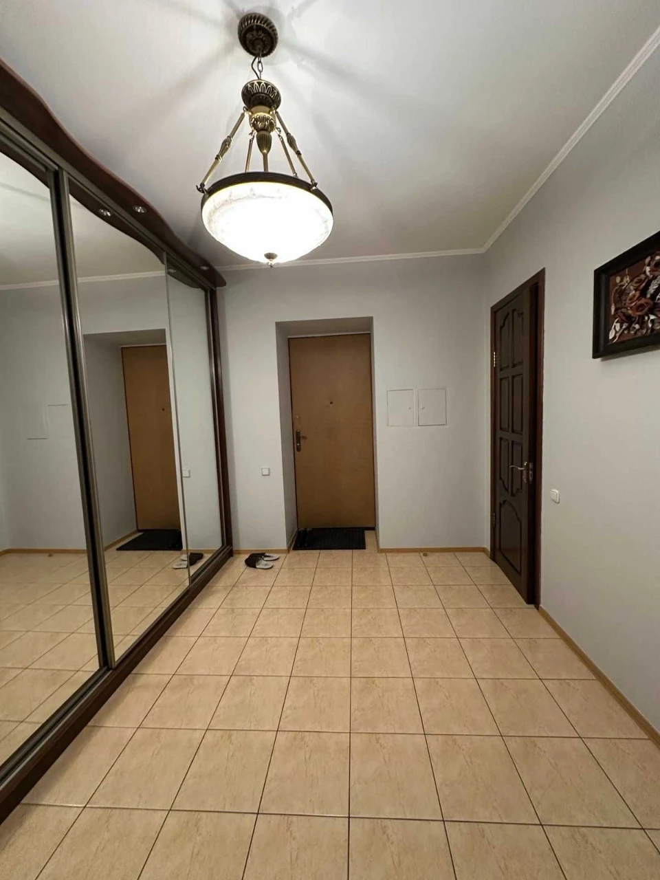 4-room apartment for sale in Pechersk, with parking and generator