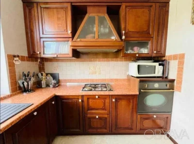 3 bedroom apartment, Stalin-era building, on Lavrska Street, Mazep, Omelianovych-Pavlenko