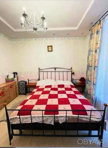 3 bedroom apartment, Stalin-era building, on Lavrska Street, Mazep, Omelianovych-Pavlenko