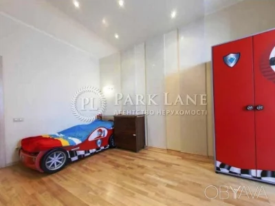 3-bedroom apartment, station "Palace of Ukraine", Kyiv.