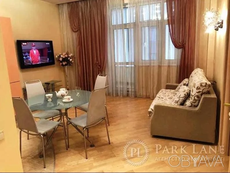 1-bedroom apartment with renovation, Olympic district, on Antonovich Street,