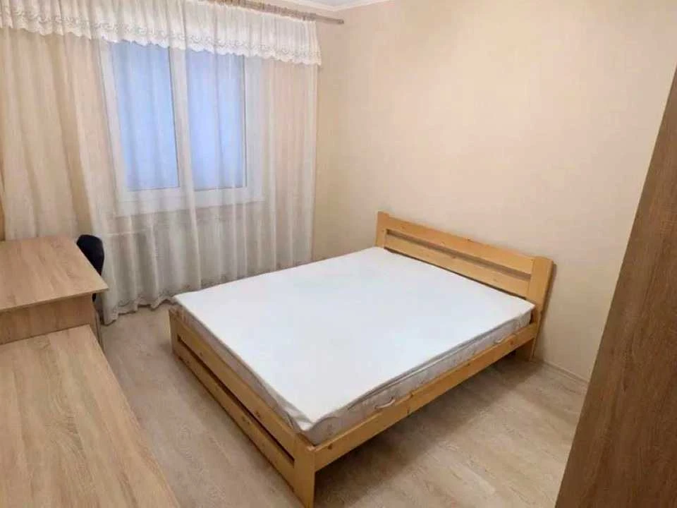 Apartment. Akademika Yefremova Street, Akademistche