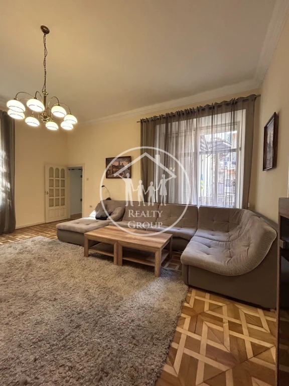 Historic Center!! Austrian Apartment!! 3-room apartment