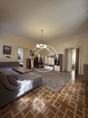 Historic Center!! Austrian Apartment!! 3-room apartment