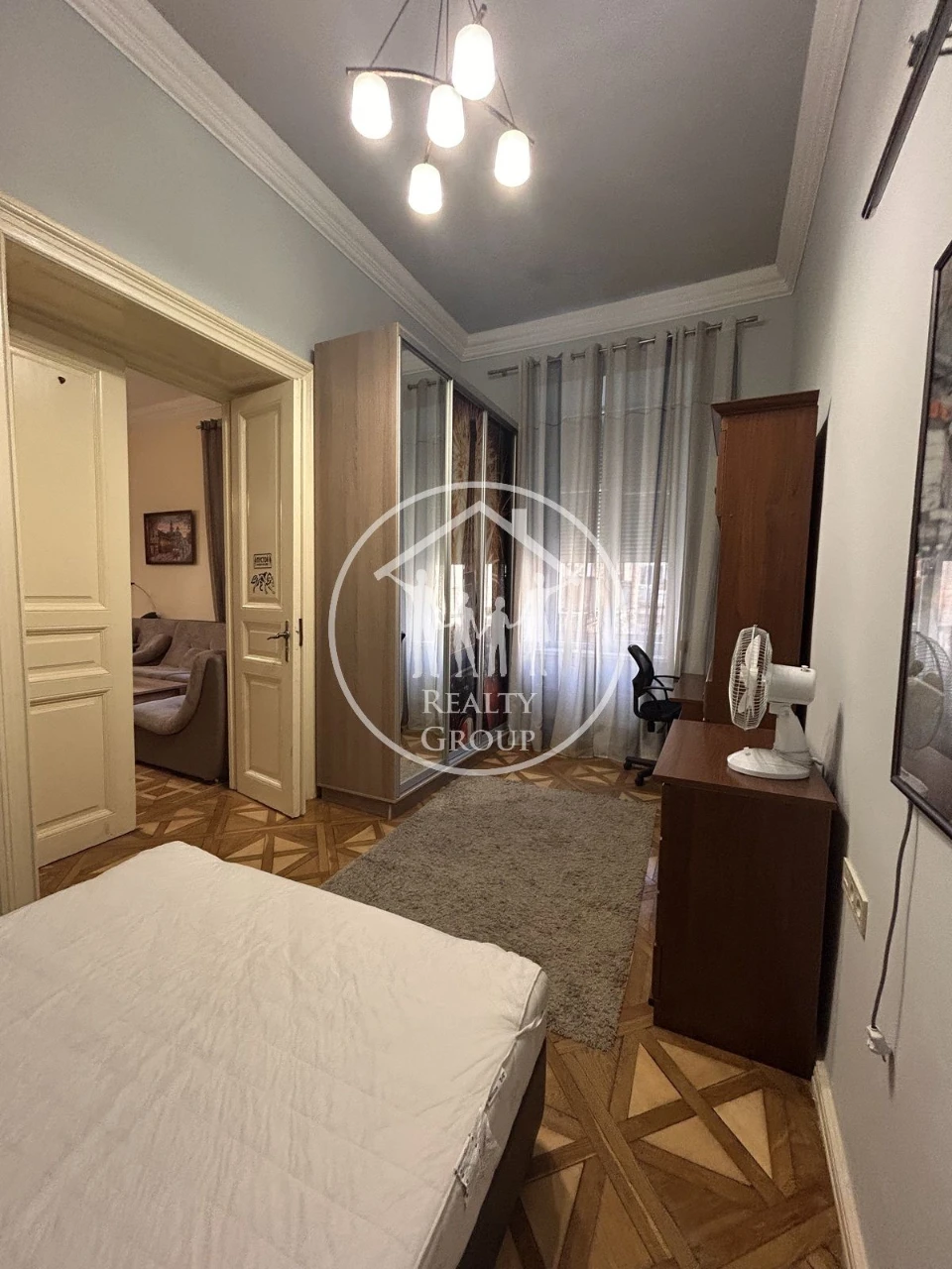 Historic Center!! Austrian Apartment!! 3-room apartment