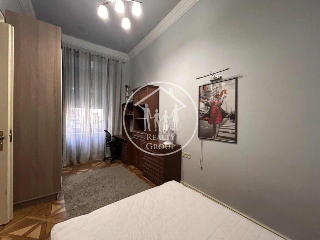 Historic Center!! Austrian Apartment!! 3-room apartment